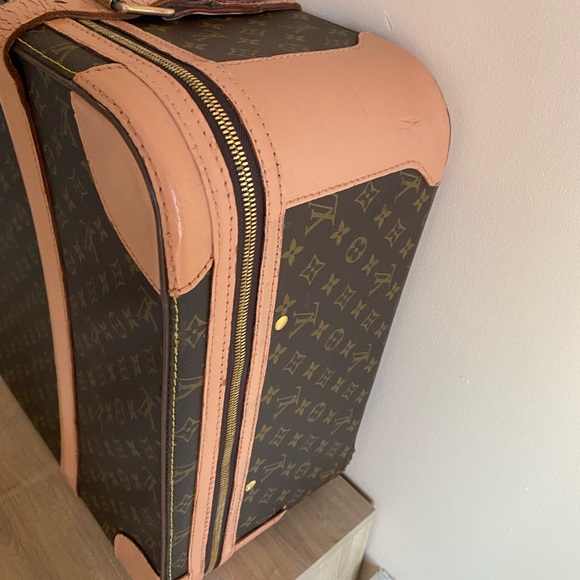 Authentic Louis Vuitton suitcase - Picture 4 of 13